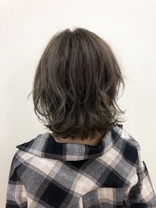 外ハネウェーブヘア