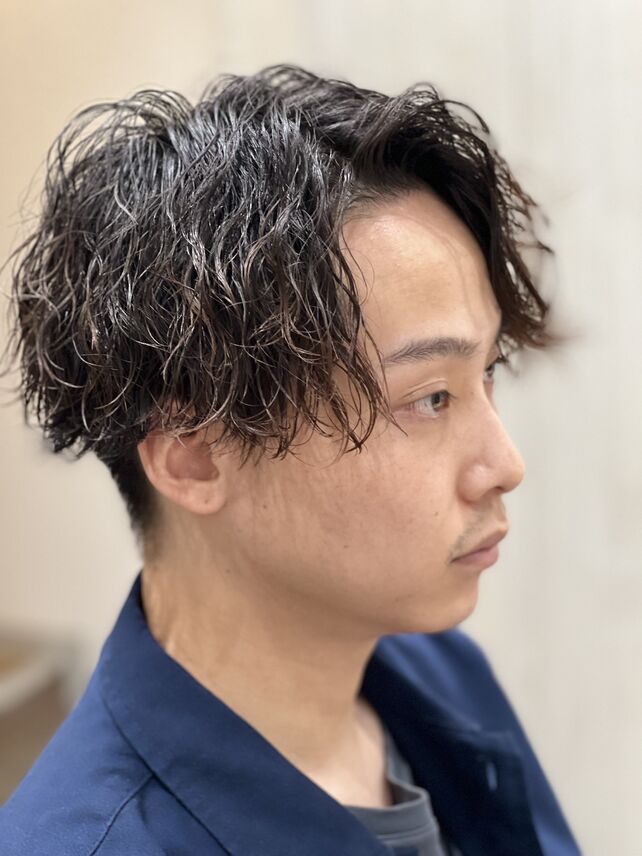 次の流行りは波巻きパーマ☆