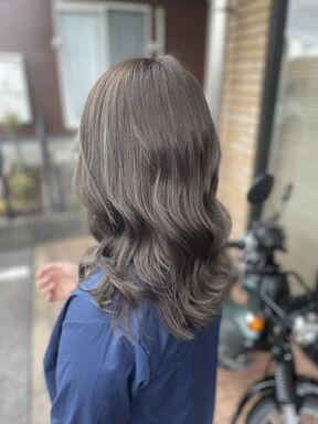 細めハイライト×オリーブベージュ